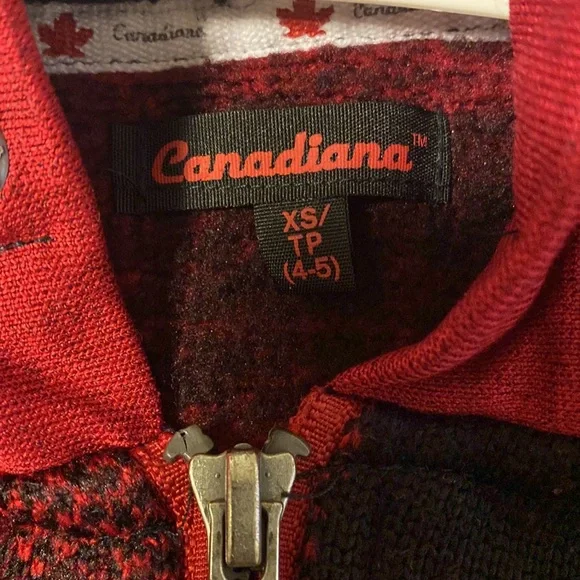 Canadian zip up hoodie - Picture 2 of 3